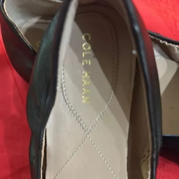 Cole Haan Black Ballet Flats w/ Gold Hardware Size 7 1/2 - Picture 2 of 10